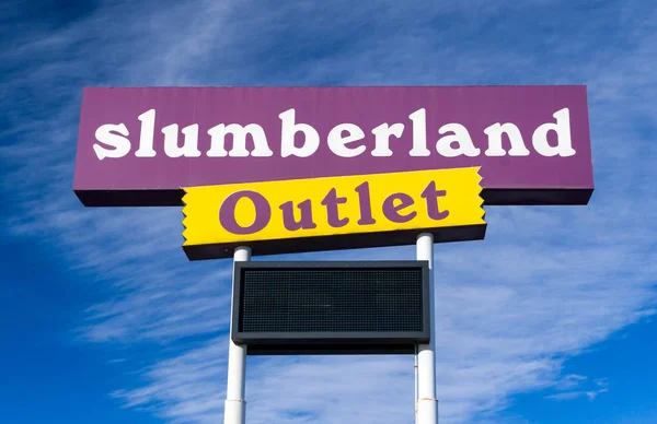 Slumberland Furniture Retail Sign and Logo — Stock Photo, Image