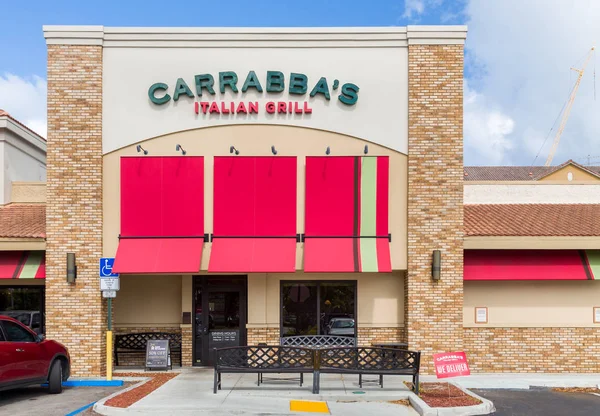 Carrabbas italienska Grill — Stockfoto