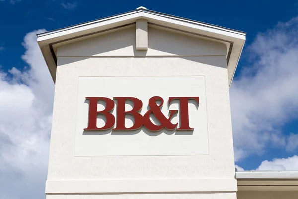 Bb & t bank außen und logo — Stockfoto