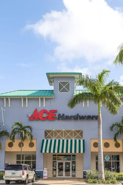 Ace Hardware Retail Store i Logo. — Zdjęcie stockowe