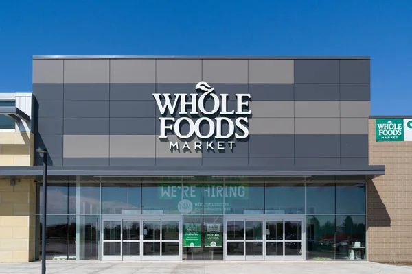 Whole Foods Market Exterior and Logo — Stock Photo, Image