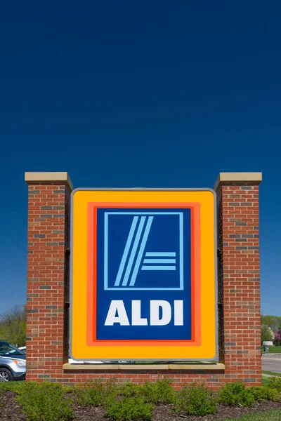 Znak supermarketów Aldi — Zdjęcie stockowe