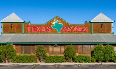 Texas Roadhouse dış işareti ve Logo.