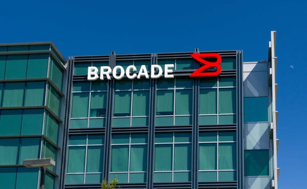 Brocade Communications Systems Headquarters and Logo — Stock Photo, Image