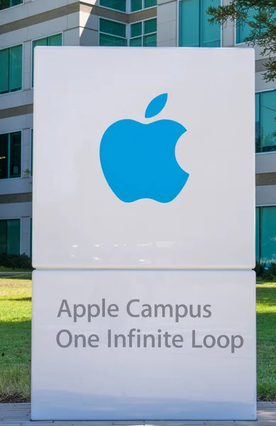 Apple na komputerze światowej centrali i Logo — Zdjęcie stockowe
