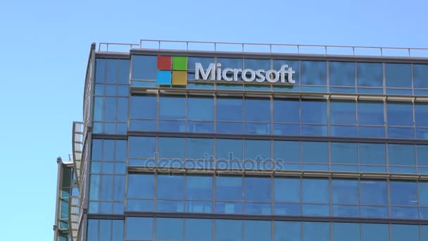 Edificio Microsoft nella Silicon Valley — Video Stock