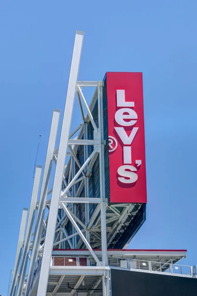 Levi's stadion buitenkant en Logo — Stockfoto