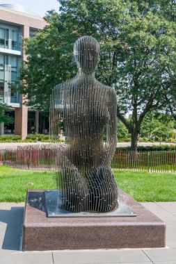 Spannungsfeld Heykeli Yazan Julian Voss-Andreae 