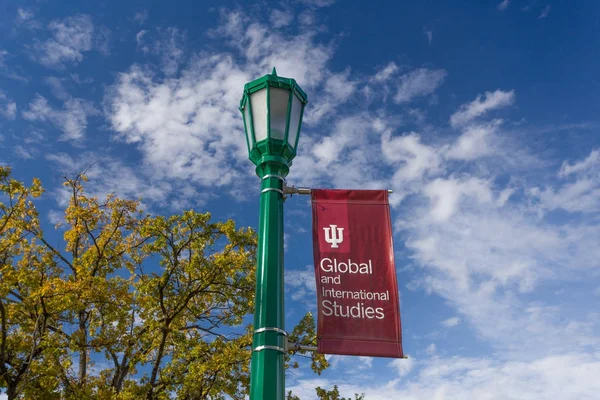 Global and International Studies Building Sign and Logo — Stock Photo, Image