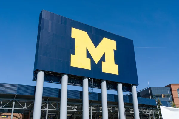 Sinal do estádio de Michigan na Universidade de Michigan — Fotografia de Stock