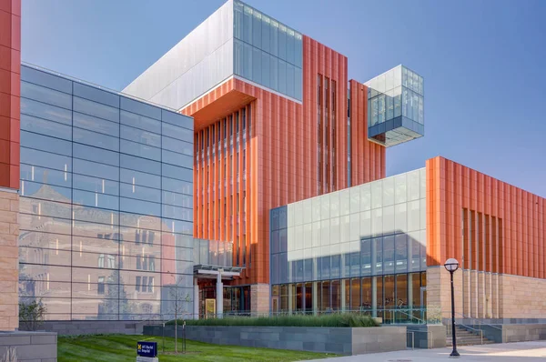 Jeff T. and Kresge Hall at University of Michigan — Stock Photo, Image