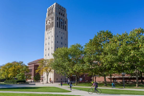 Burton Memorial věž na University of Michigan — Stock fotografie