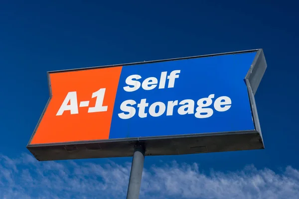 A-1self Self Storage tecken och varumärke — Stockfoto