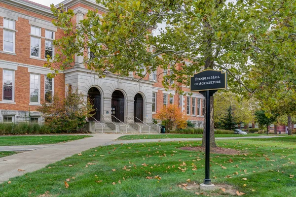 Pfendler Hall of Agriculture on Campus of Purdue University — Stock Photo, Image