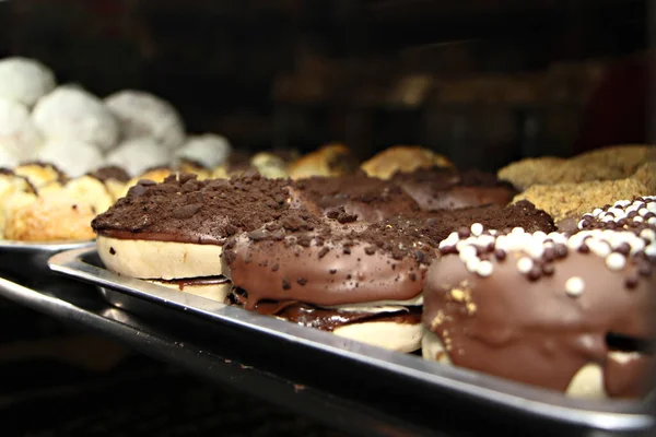 Kekse Oder Donuts Die Besser Schmecken — Stockfoto