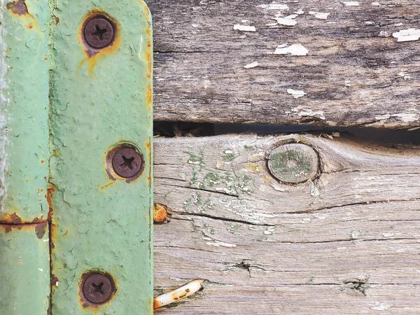 Fragment Eines Rustikalen Tores Einem Zaun Großaufnahme Alte Grauverwitterte Holzbalken — Stockfoto