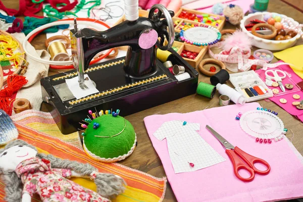 Sewing accessories top view, seamstress workplace, many object for needlework, embroidery and handicraft — Stock Photo, Image