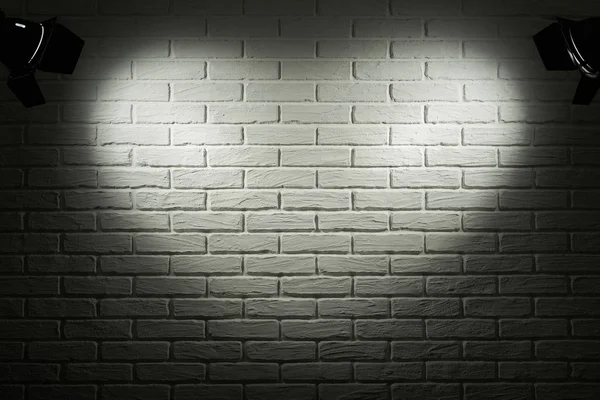 Mur de briques foncé et gris avec effet de lumière en forme de coeur et ombre, photo de fond abstraite, équipement d'éclairage — Photo