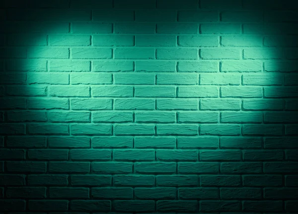 Mur vert avec effet de lumière en forme de coeur et ombre, photo de fond abstraite — Photo