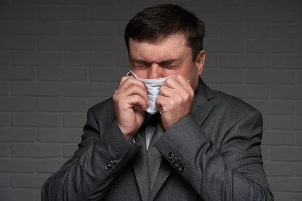 Infected Man Sneezes Coughs Has Symptoms Disease Healthcare Medicine Concept — Stock Photo, Image