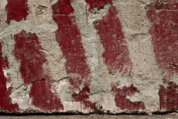 Κόκκινες Λωρίδες Ζωγραφισμένες Στο Σκυρόδεμα Προειδοποίηση Και Ένδειξη Του Μεγέθους — Φωτογραφία Αρχείου