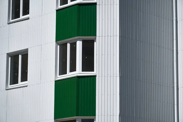 Facade New Multistory Building White Green Metal Siding Many Windows — Stock Photo, Image