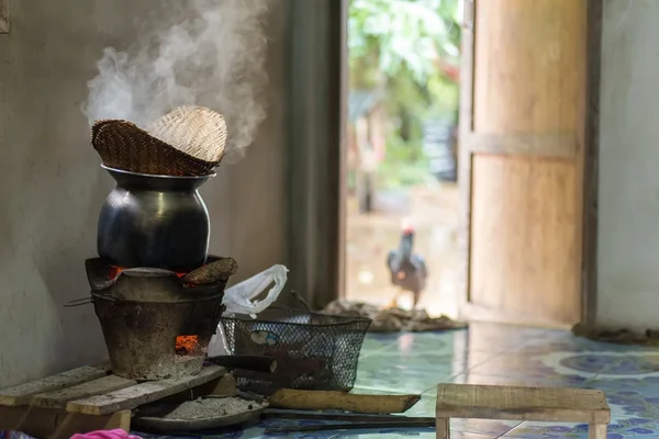 Κουζίνα σε ένα αγρόκτημα της Ταϊλάνδης — Φωτογραφία Αρχείου