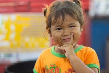 Yaramaz küçük kız portre