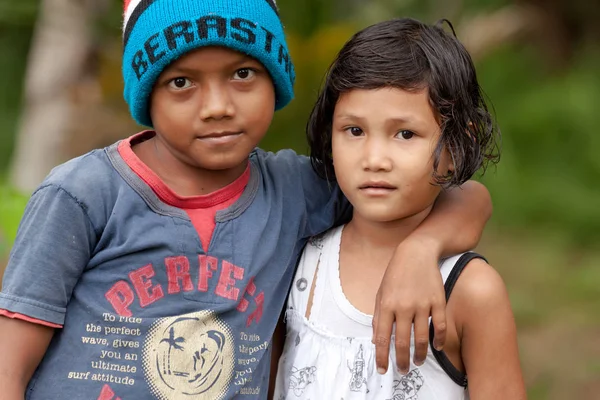 Niños indonesios posando — Foto de Stock