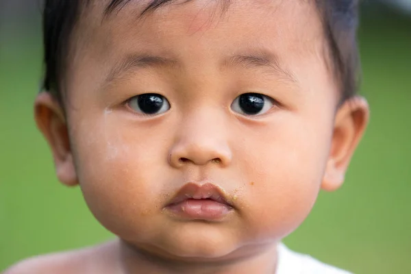 Çinli küçük çocuk protrait kapatın — Stok fotoğraf