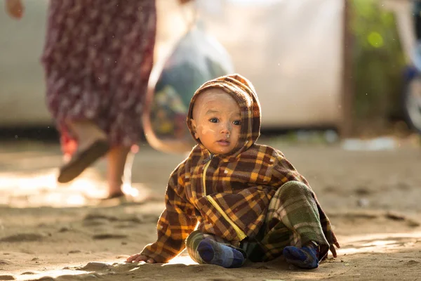 Burmese little kid — Stock Photo, Image