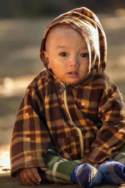 Miúdo birmanês — Fotografia de Stock