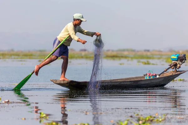 Techniki łowienia birmański — Zdjęcie stockowe