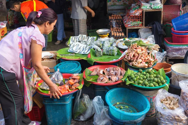 タイ市場での切り上げ果物 — ストック写真