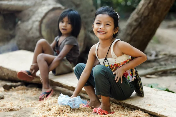 Καμποτζιανό κοριτσάκια — Φωτογραφία Αρχείου