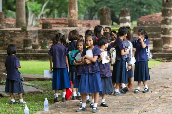 Thaise basisschool in Sukhothai — Stockfoto