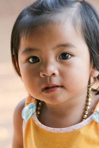 Taylandlı küçük kız portre — Stok fotoğraf