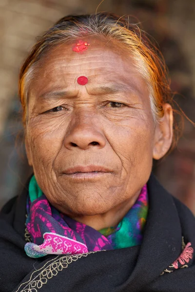Nepalesisches Frauenporträt — Stockfoto