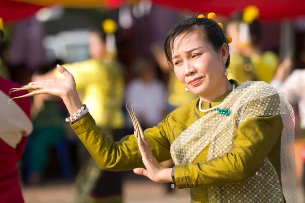 Traditional thai dancer — Stock Photo, Image