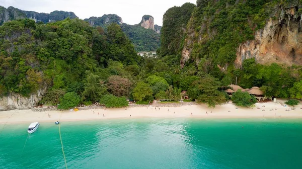 泰国海滩上鸟瞰图 — 图库照片