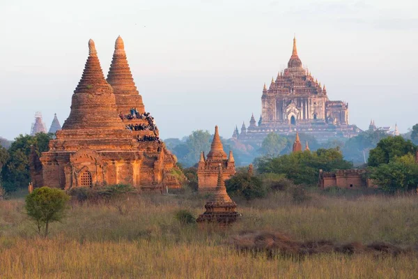 Pagodes na planície de Bagan — Fotografia de Stock