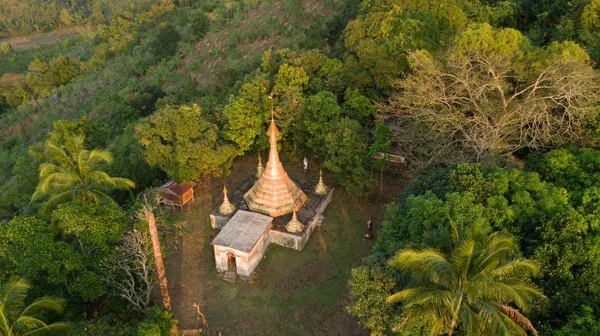 Letecký pohled na pagoda v Myanmaru — Stock fotografie