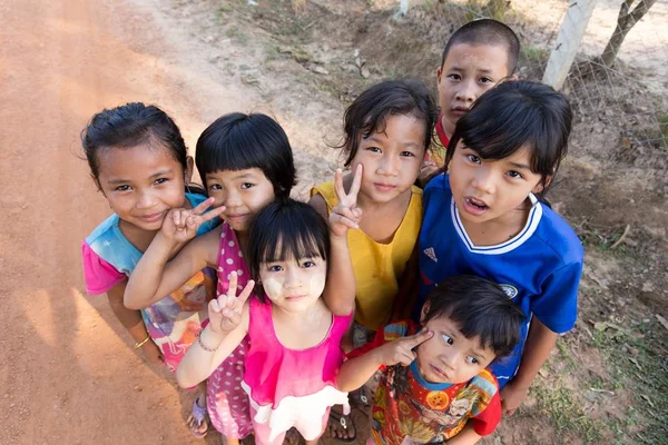 Birmano Karen grupo de niños —  Fotos de Stock