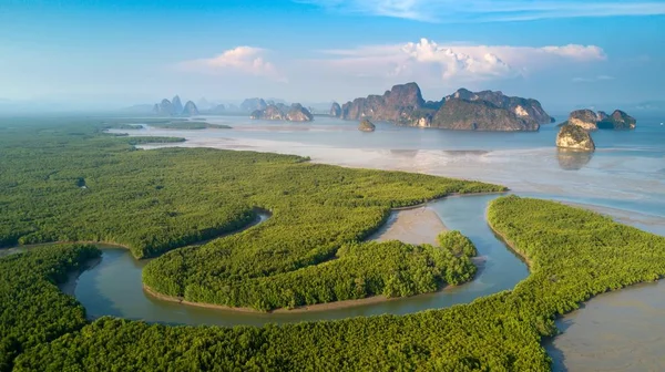Widok z lotu ptaka zatoki Phang Nga — Zdjęcie stockowe