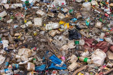 Büyük çöp doğa kirliliği