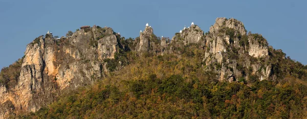 Πανοραμική θέα στο βουνό και ναοί — Φωτογραφία Αρχείου