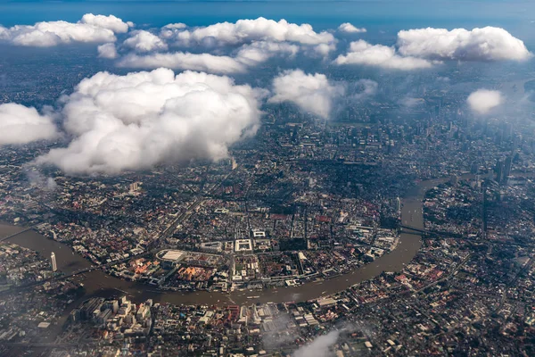 Flygfoto över bangkok city — Stockfoto