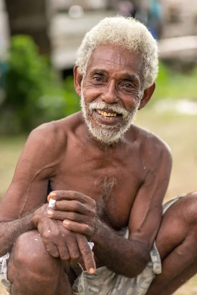 Papuan sênior na Indonésia — Fotografia de Stock