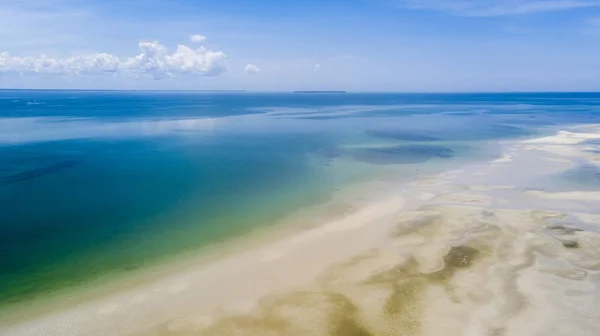 Widok Lotu Ptaka Równikowym Morzem Brzegu Pulau Warmar Island Archipelag — Zdjęcie stockowe