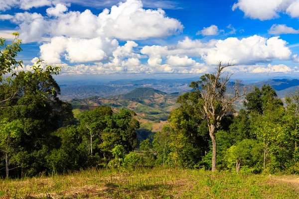 Berglandschap in Thailand — Stockfoto